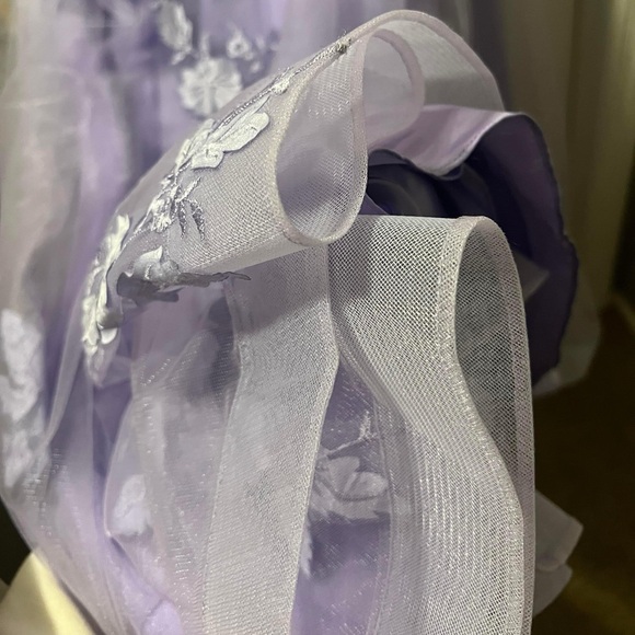 Camille La Vie Prom Dress - Picture 10 of 11